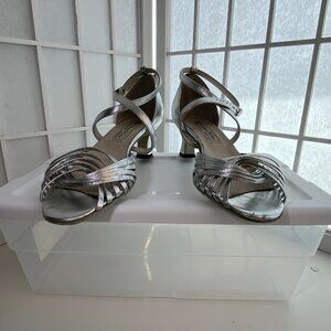 Werner Kern Sz 7.5 Silver Dance 2" Heels Gorgeous Dance, Dance or Special Events
